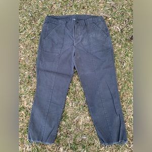 •OLD NAVY•Utility Straight Cargo Crop•Size 16•Charcoal Color•Like New!